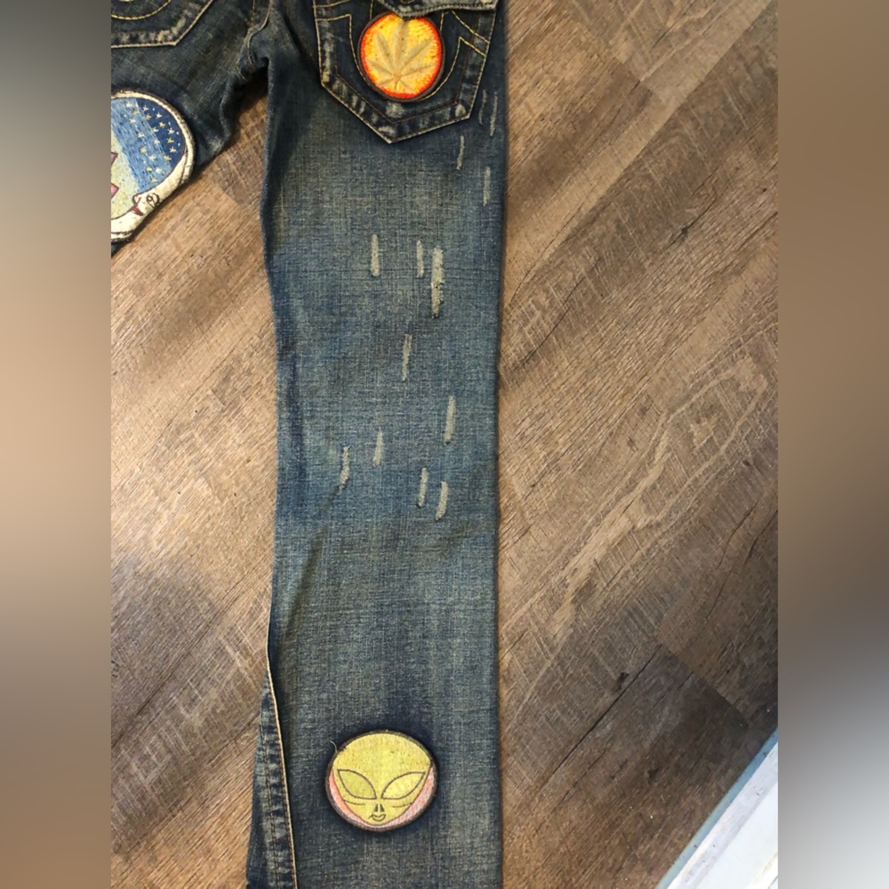 TRUE RELIGION JEANS - Picture 7 of 15